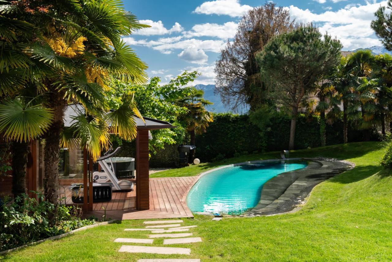 Montreux Rotana Garden House With Private Pool - Swiss Hotel Apartments Exterior photo